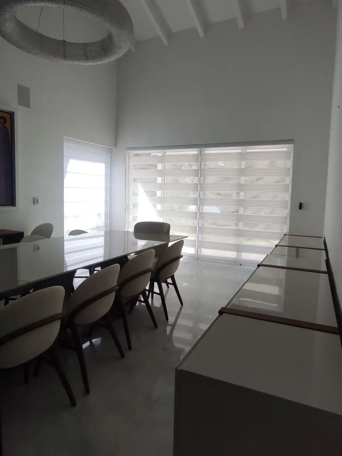 Cortinas Zebra instaladas en comedor