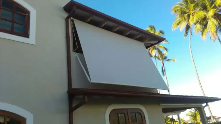 Toldo punto recto exterior instalado por Blinds Company en Punta Cana