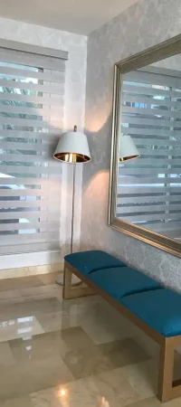 persiana-zebra-instalado-en-el-recibidor-de-un-apartamento-en-republica-dominicana persiana-zebra-instalado-en-el-recibidor-de-un-apartamento-en-republica-dominicana