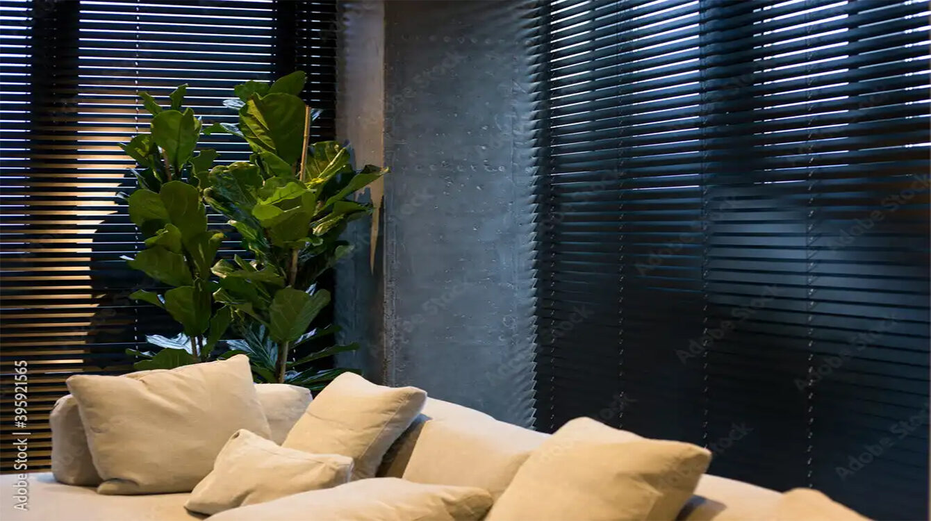 cortinas-venecianas-de-aluminio-color-negro cortinas-venecianas-de-aluminio-color-negro