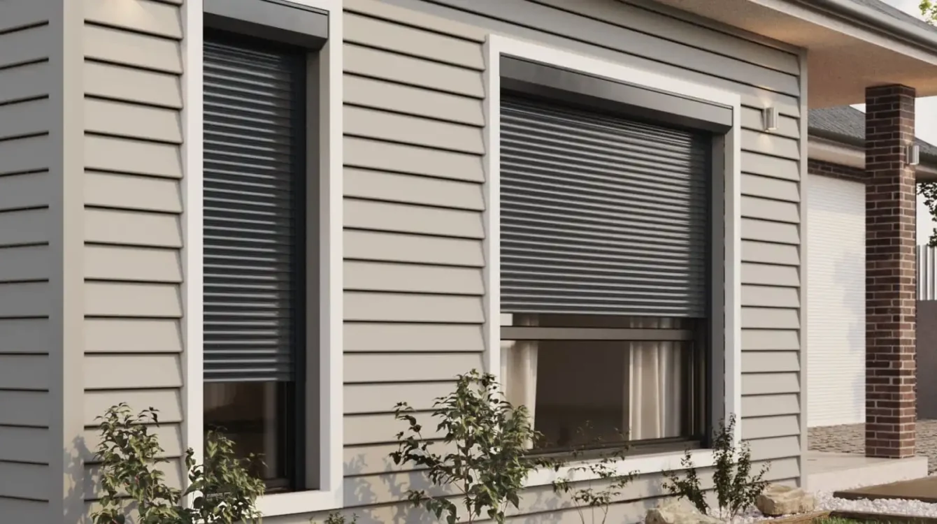 shutters-negro-instalados-en-ventana shutters-negro-instalados-en-ventana-de-un-hogar